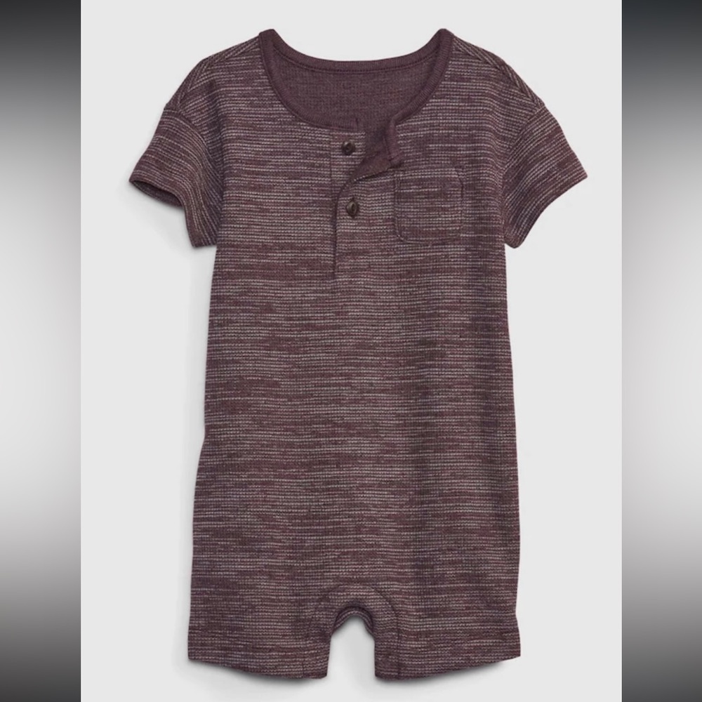 New GAP BABY cotton blend onesie